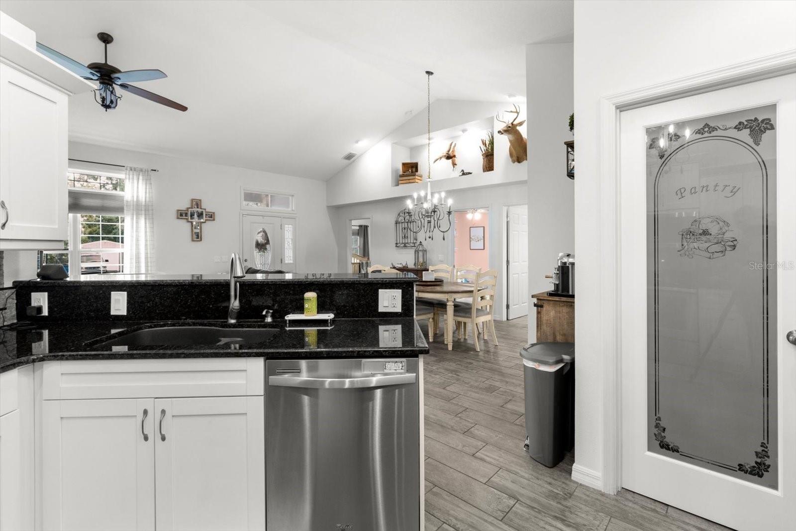 Listing photo id 12 for 5317 Tortuga Loop