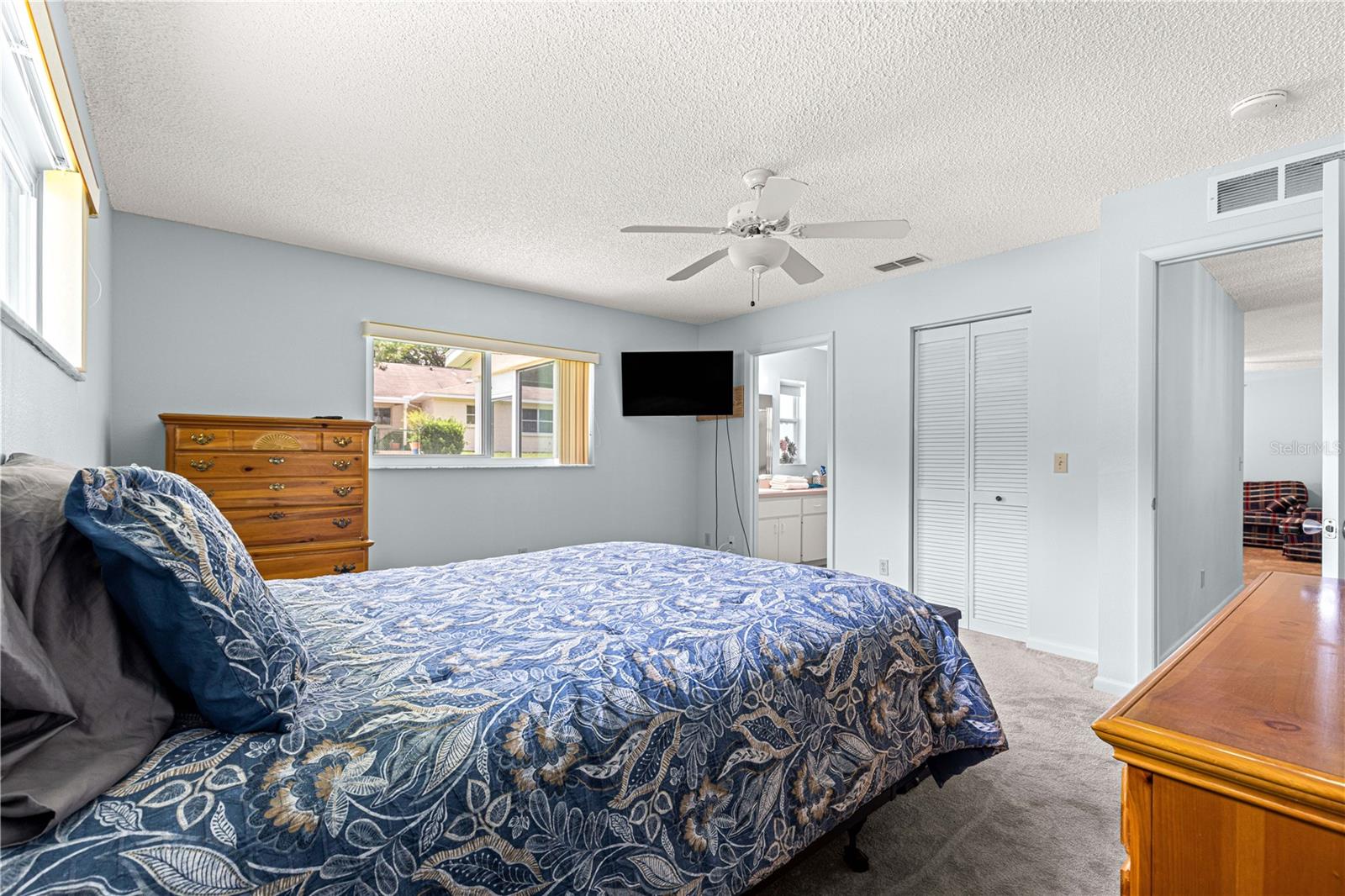 Image 15 of 39 For 9664 94th Terrace A