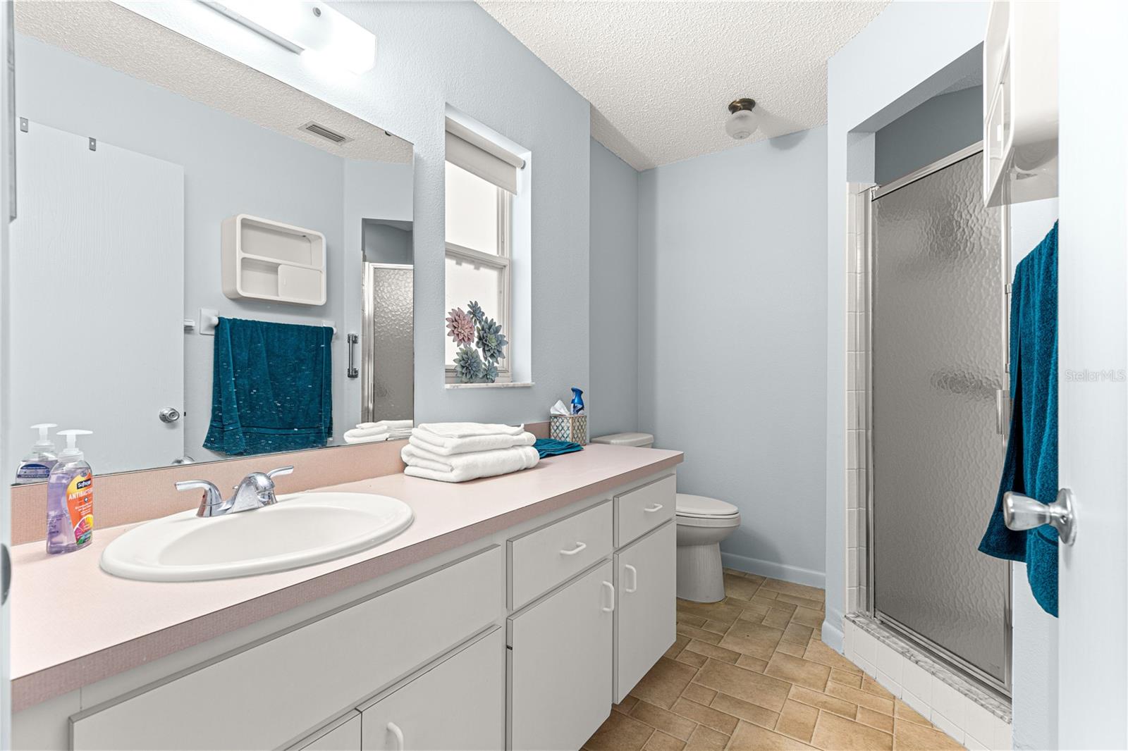 Image 17 of 39 For 9664 94th Terrace A