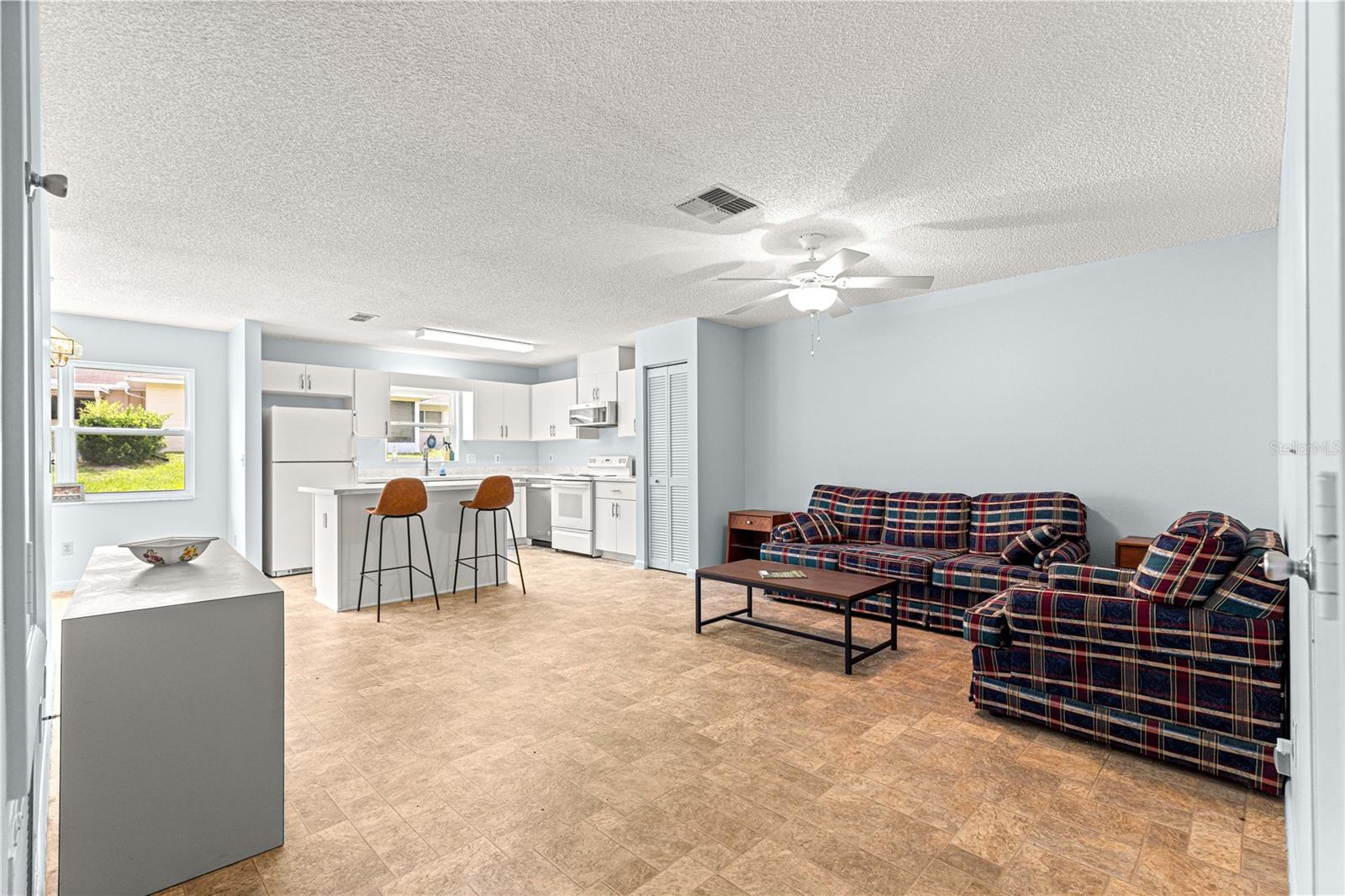 Image 22 of 39 For 9664 94th Terrace A