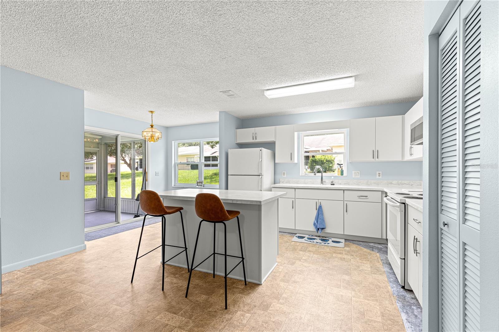 Image 24 of 39 For 9664 94th Terrace A