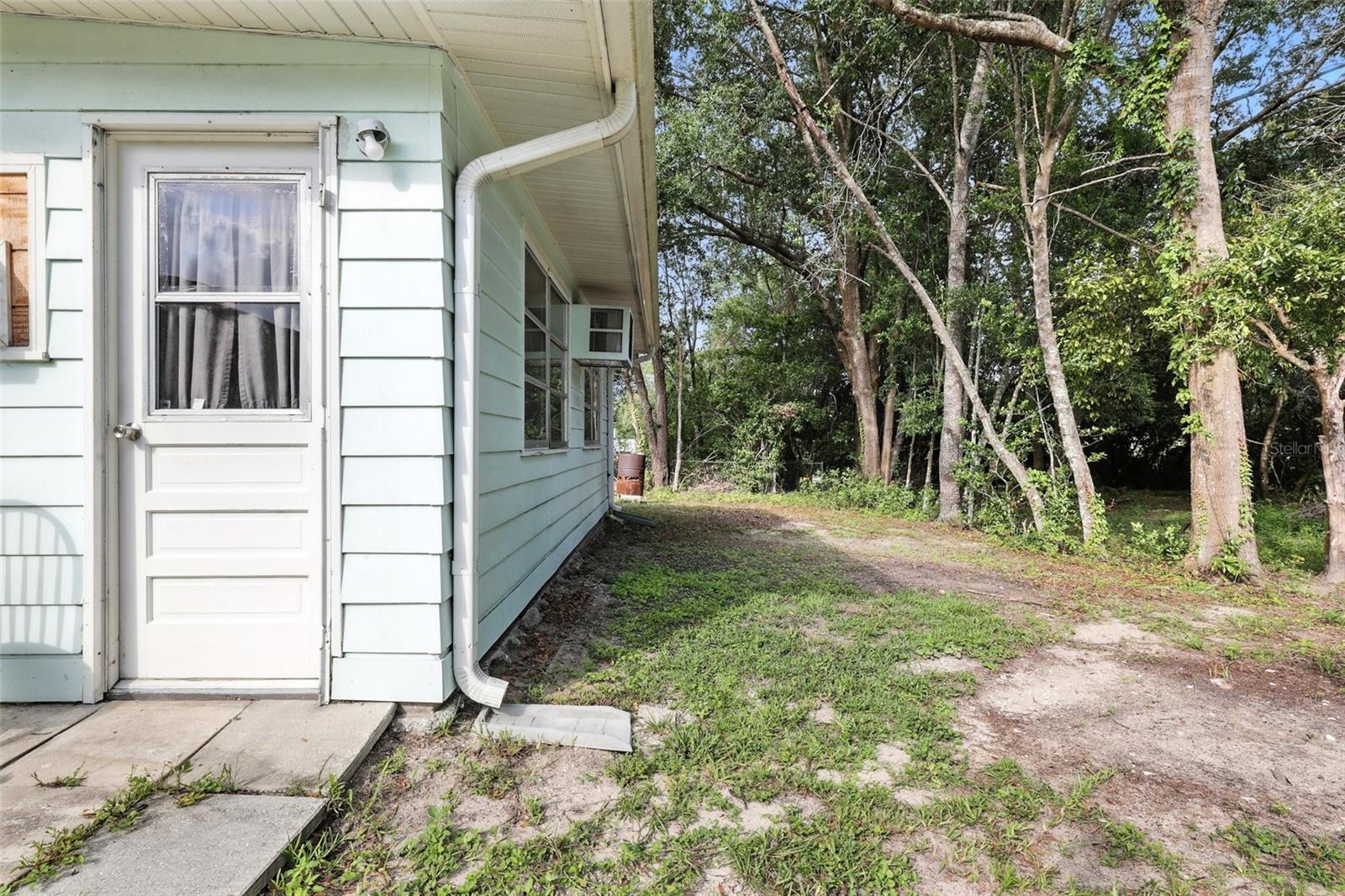 Image 5 of 25 For 9212 Elliot Way