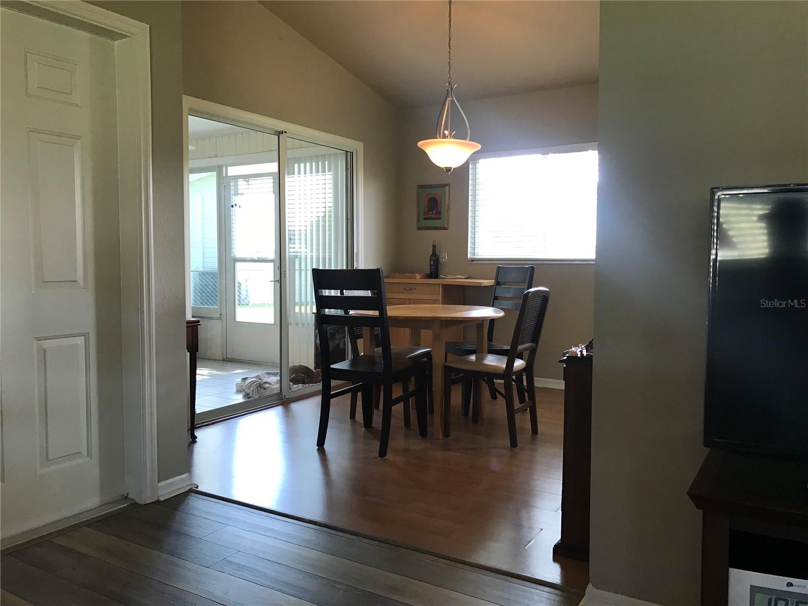 Image 13 of 37 For 11879 137th Loop