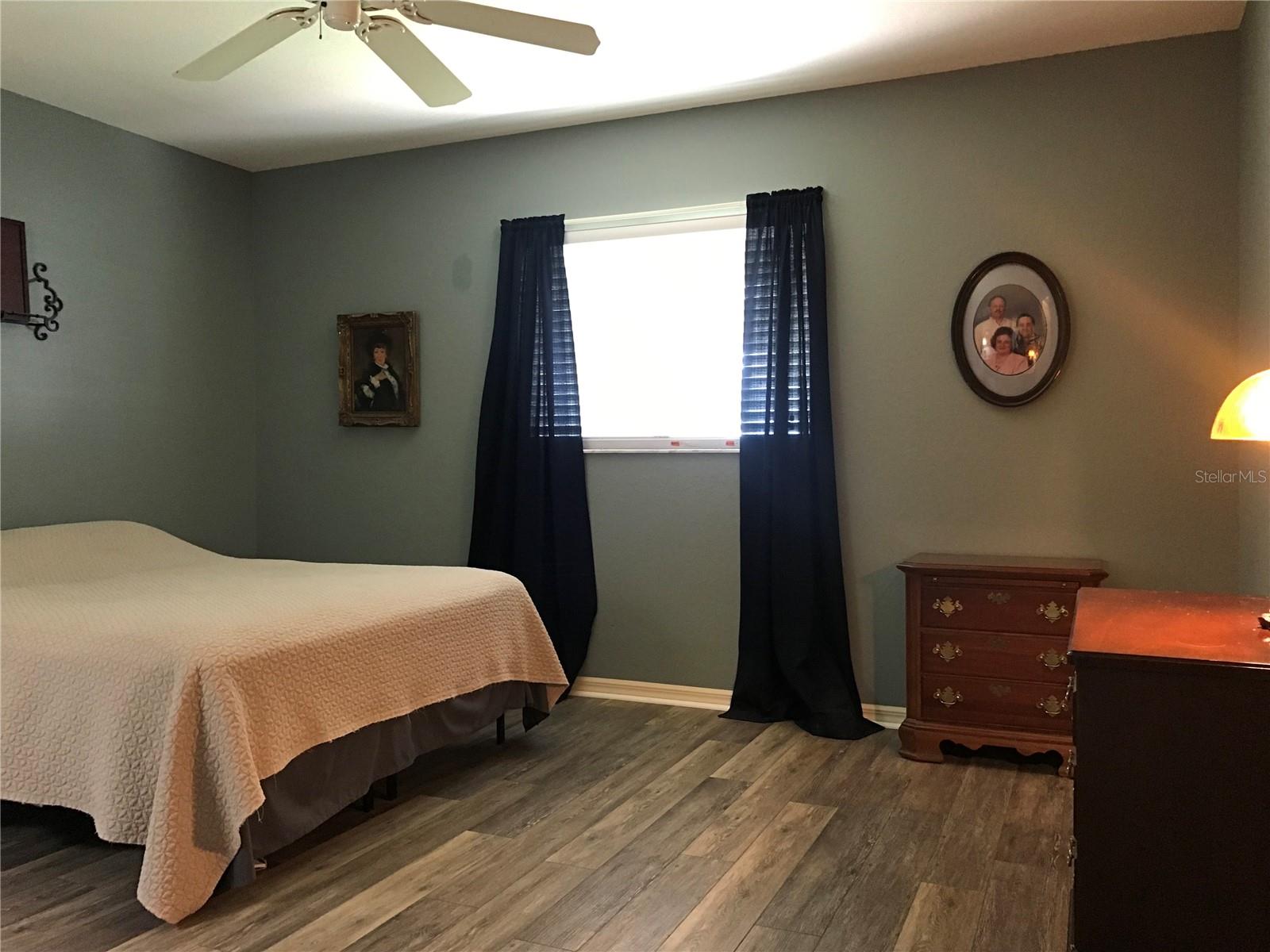 Image 14 of 37 For 11879 137th Loop