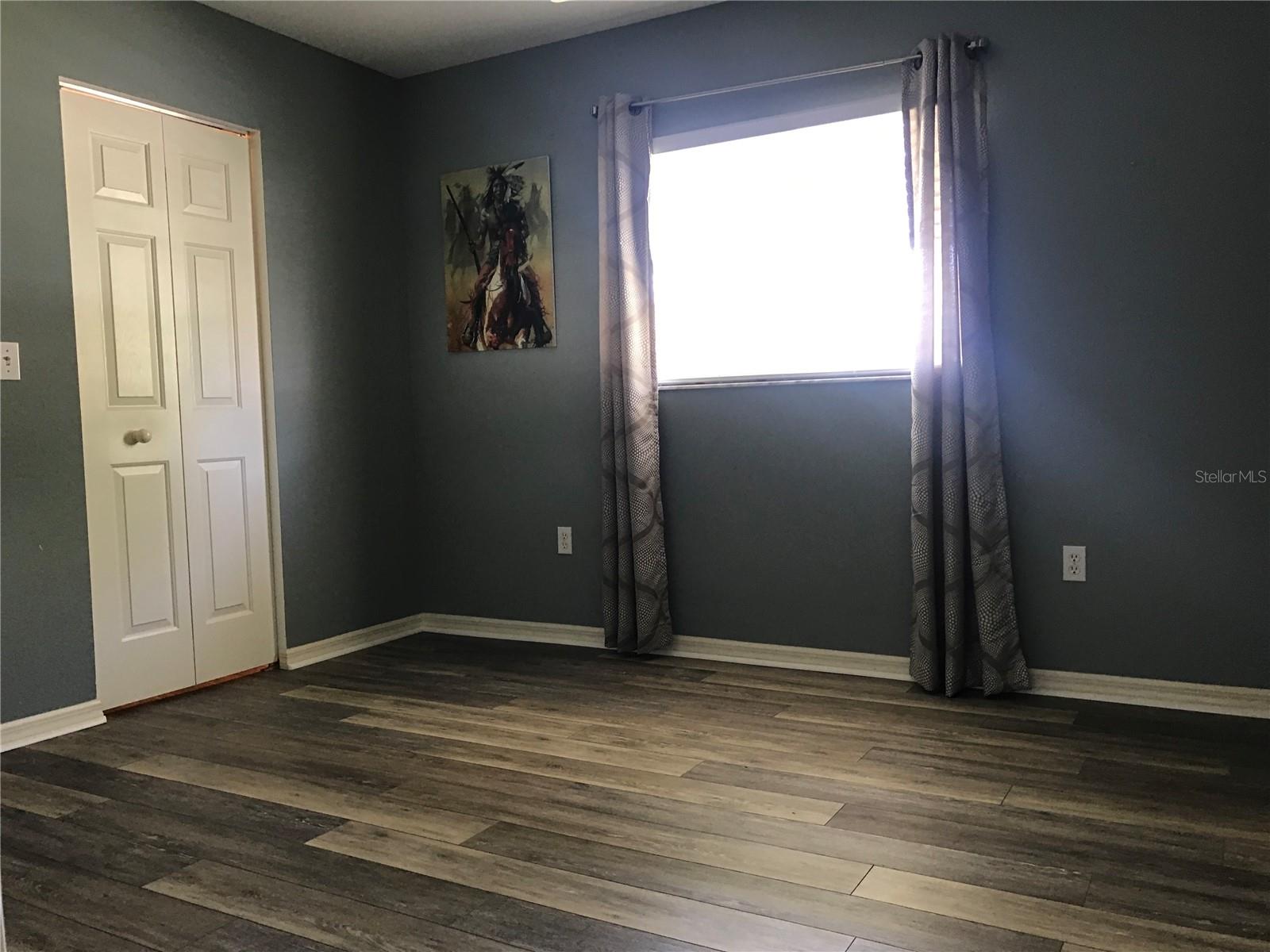 Image 17 of 37 For 11879 137th Loop