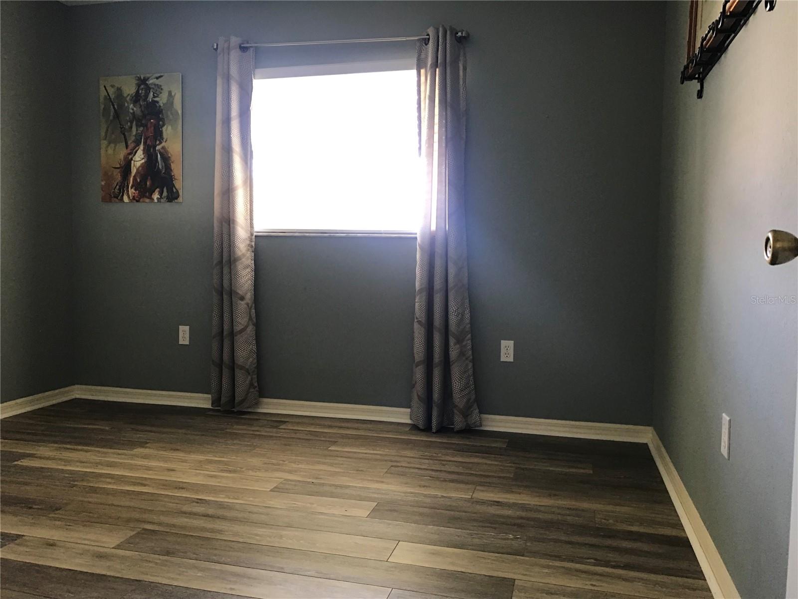 Image 18 of 37 For 11879 137th Loop