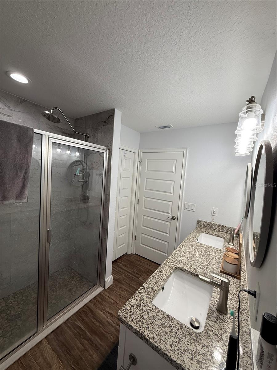 Image 17 of 25 For 4492 45th Street