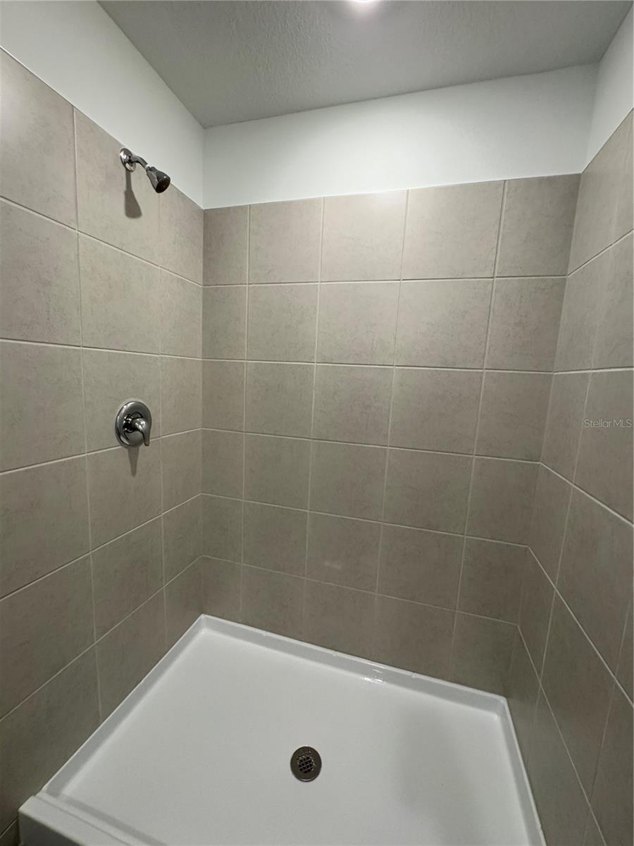 Image 18 of 40 For 4612 Sw 83rd Loop