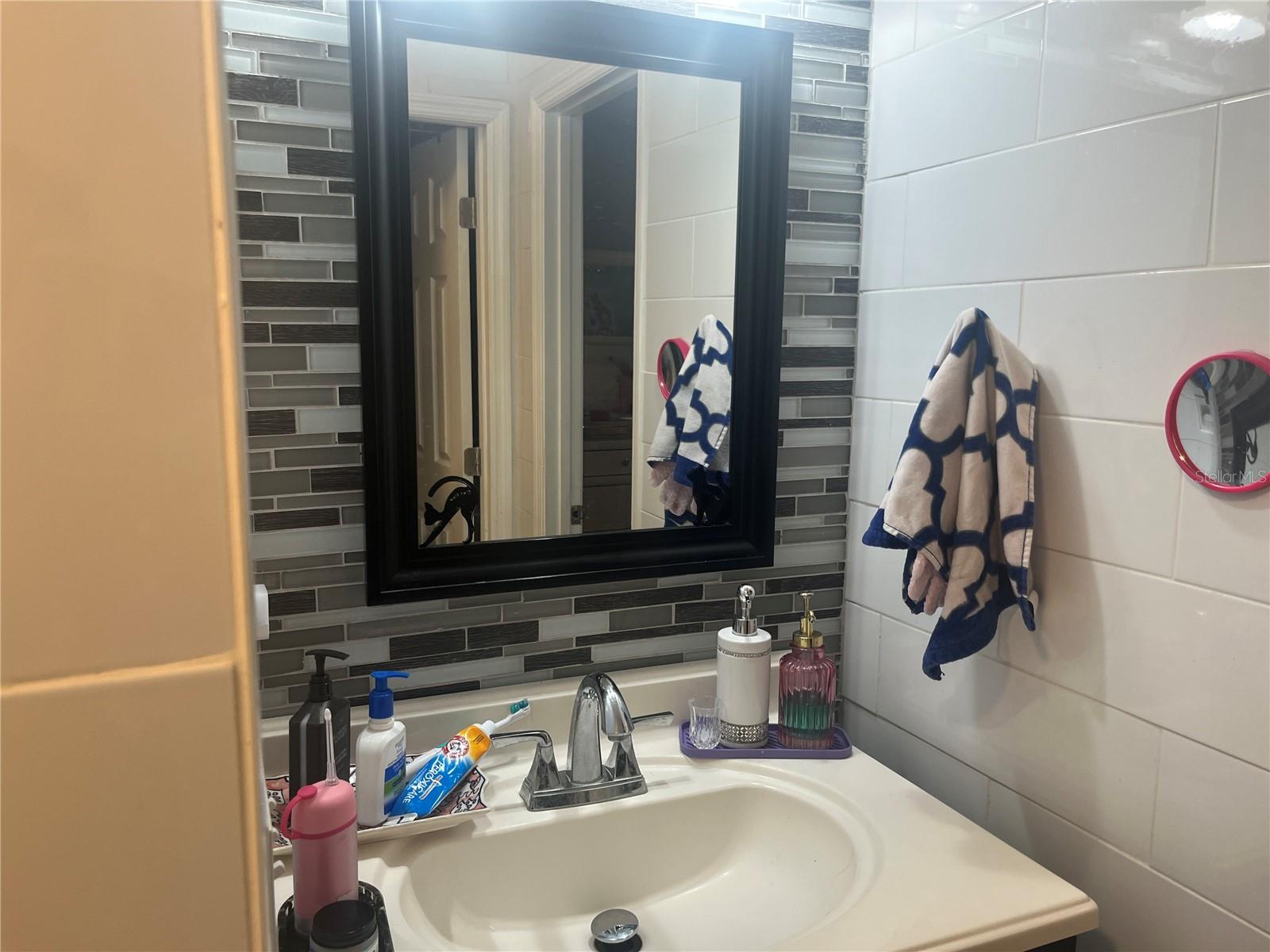 Image 14 of 17 For 3106 Semoran Boulevard 5