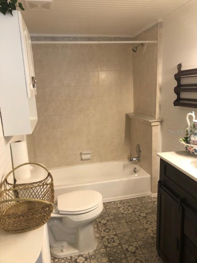 Listing photo id 8 for 20795 River Drive