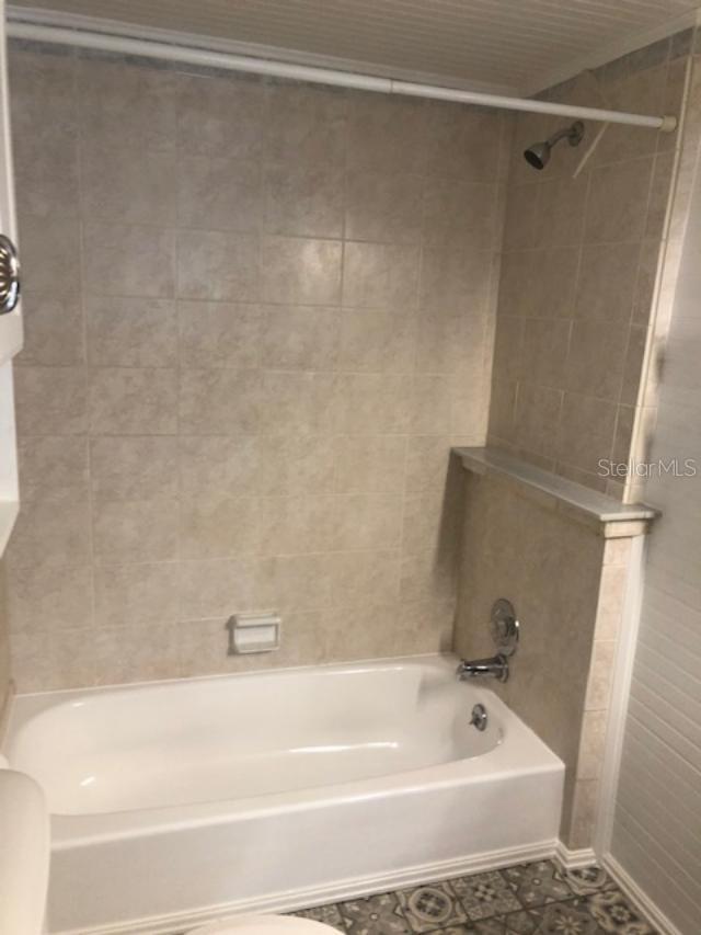 Listing photo id 9 for 20795 River Drive