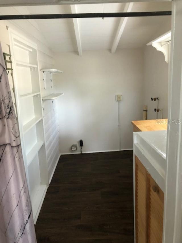 Listing photo id 10 for 20795 River Drive