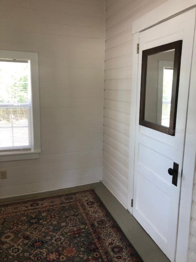 Listing photo id 19 for 20795 River Drive