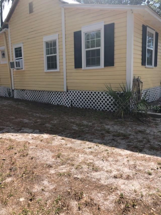 Listing photo id 22 for 20795 River Drive