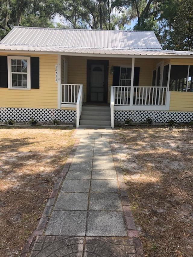 Listing photo id 24 for 20795 River Drive
