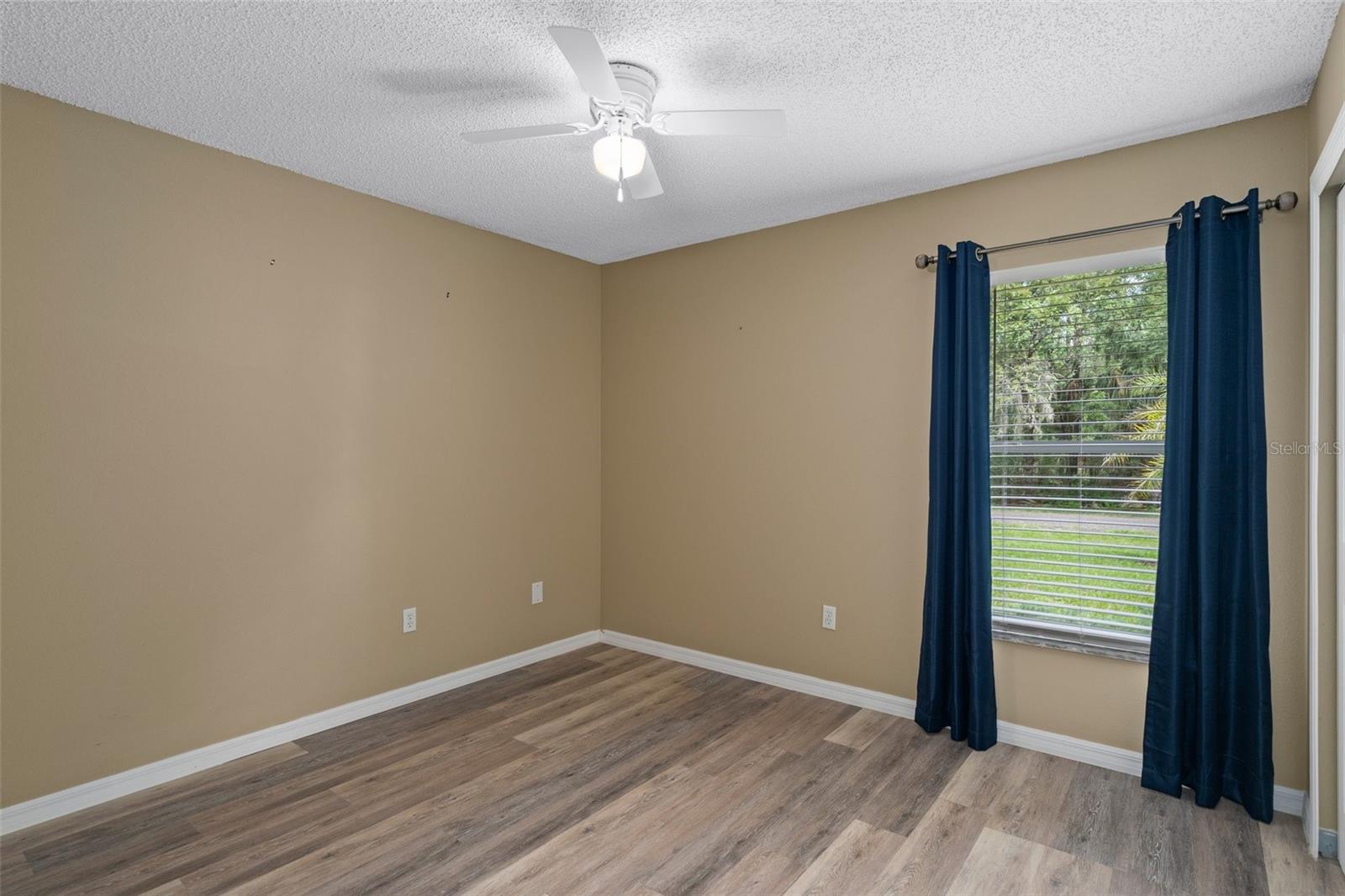 Image 14 of 31 For 3224 Davis Lane 29