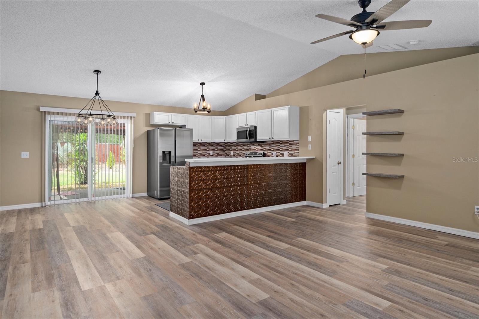 Image 5 of 31 For 3224 Davis Lane 29