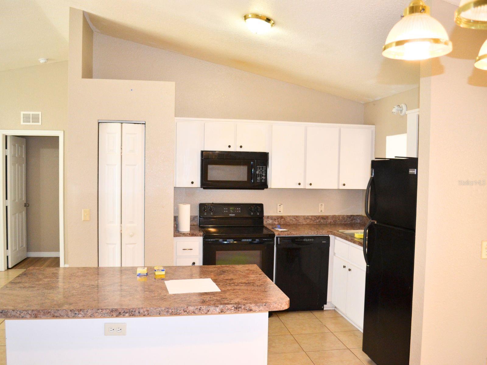 Image 6 of 25 For 254 Marion Oaks Manor