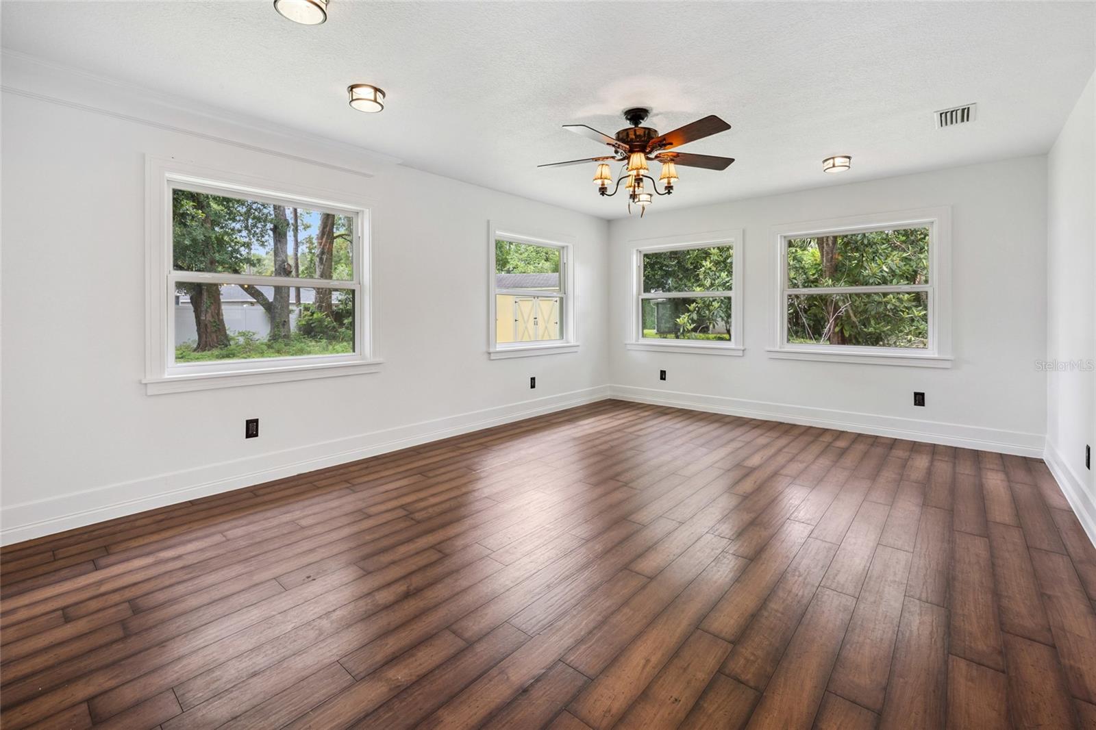 Image 18 of 31 For 5960 126th Street