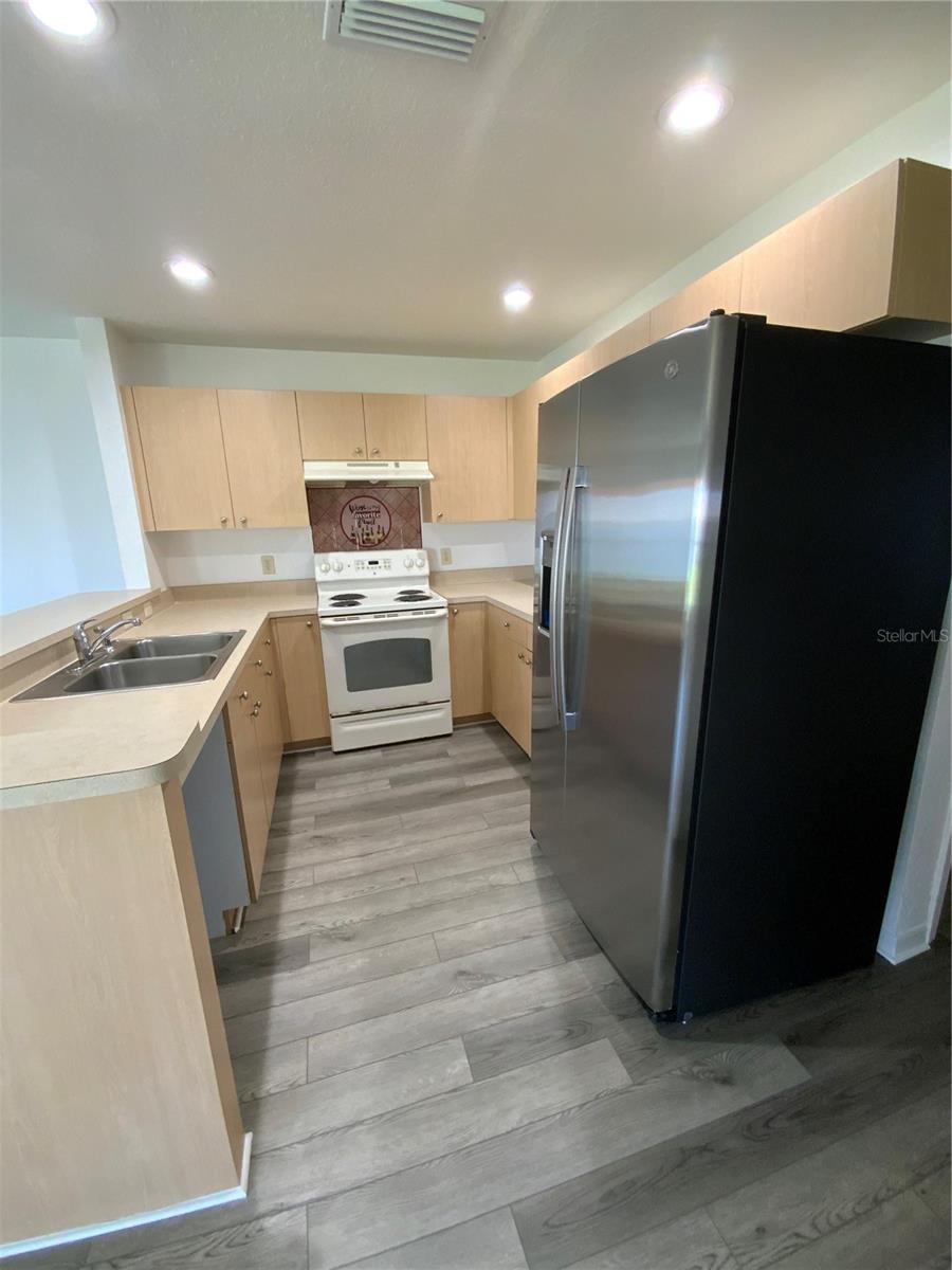 Image 11 of 27 For 4762 136th Street