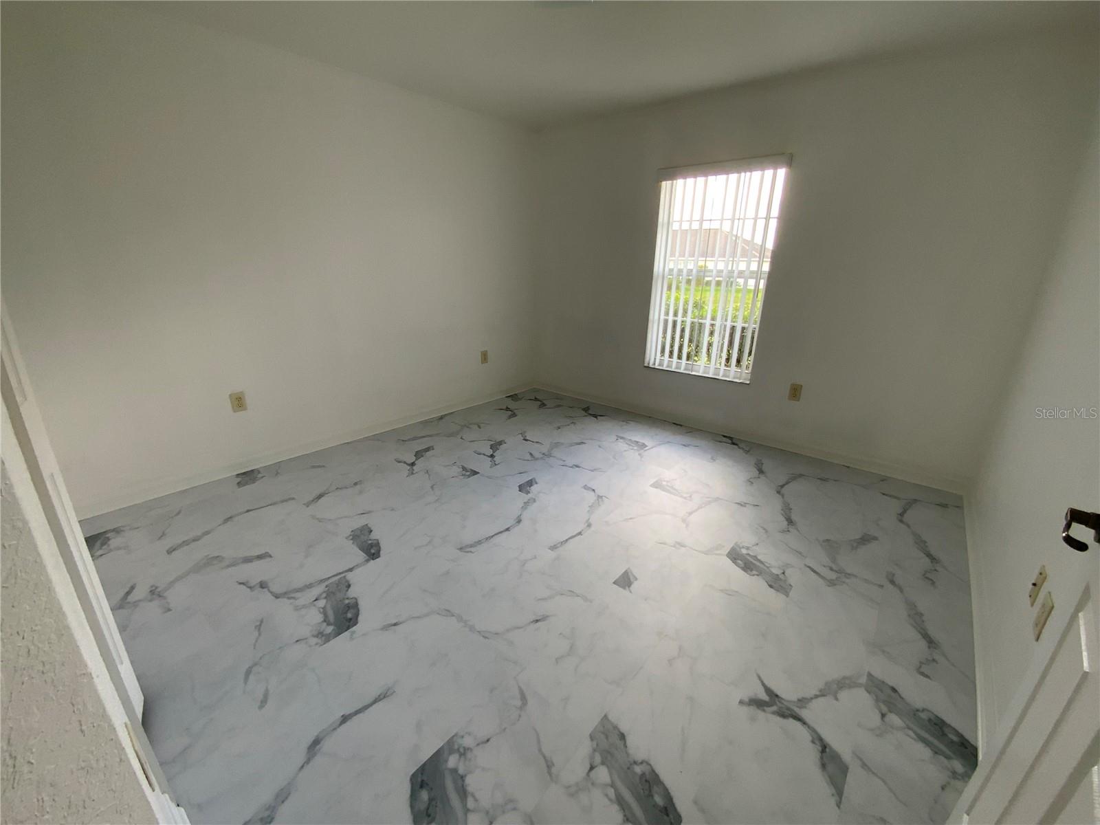 Image 14 of 27 For 4762 136th Street
