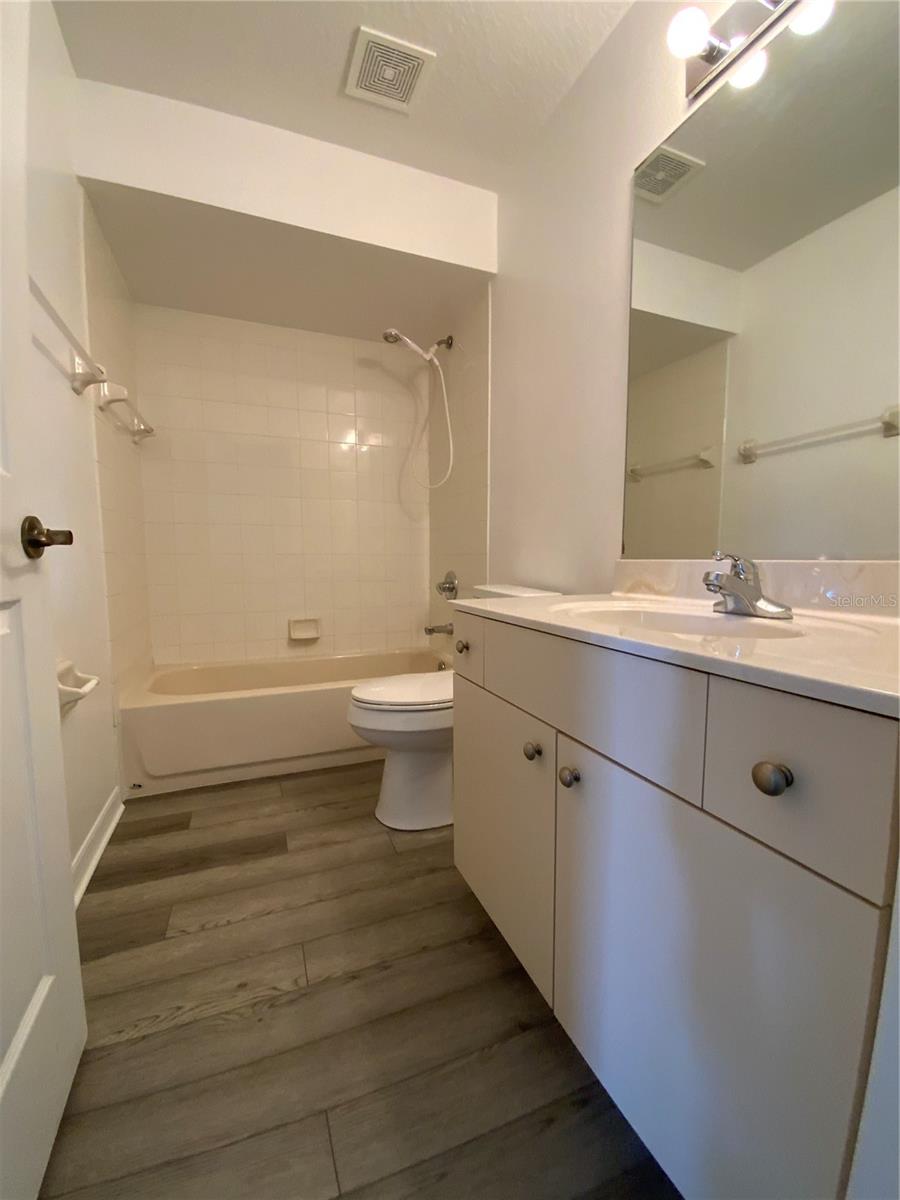 Image 18 of 27 For 4762 136th Street