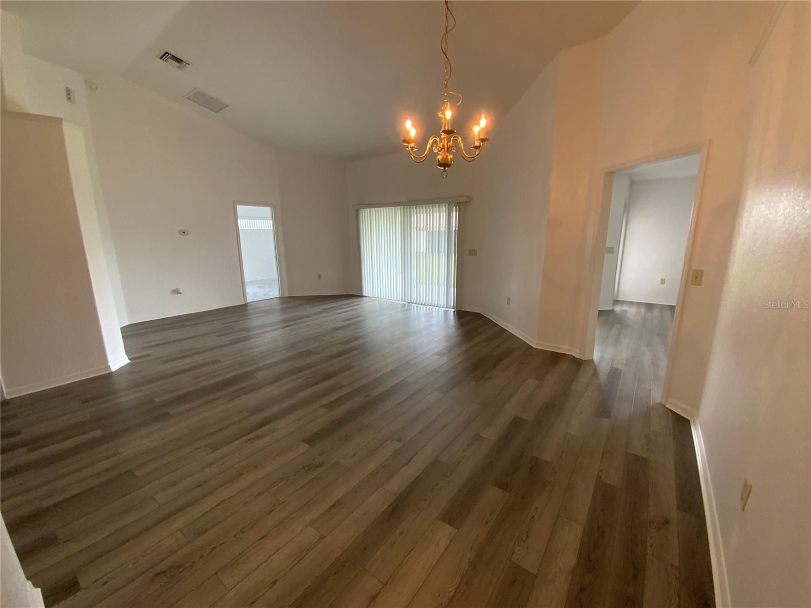 Image 6 of 27 For 4762 136th Street