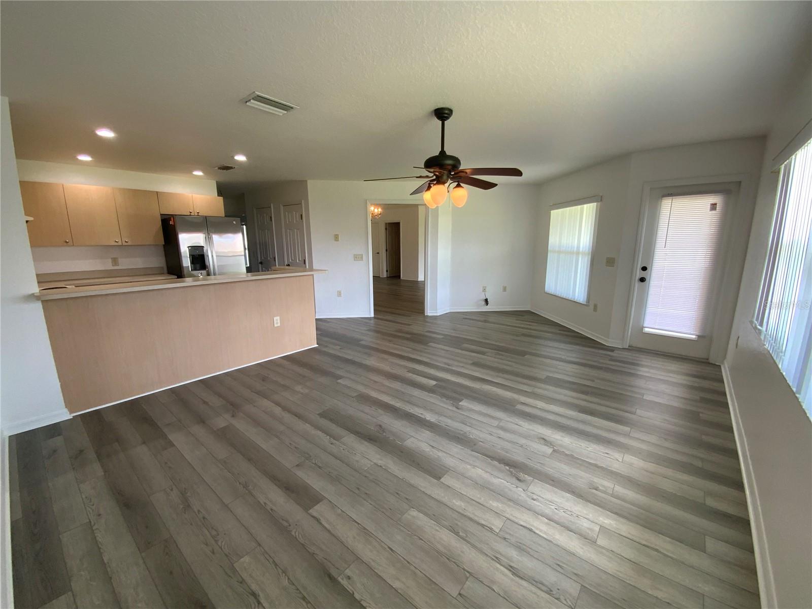 Image 7 of 27 For 4762 136th Street