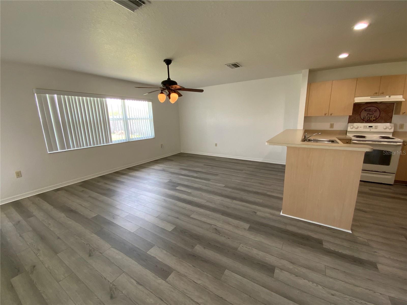 Image 9 of 27 For 4762 136th Street