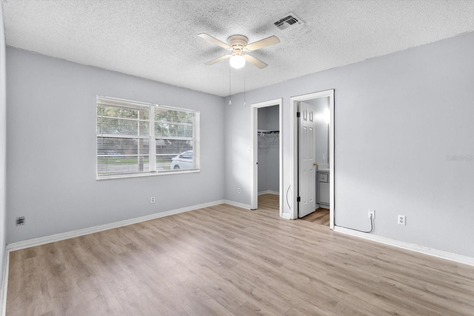 Image 13 of 33 For 609 27th Street