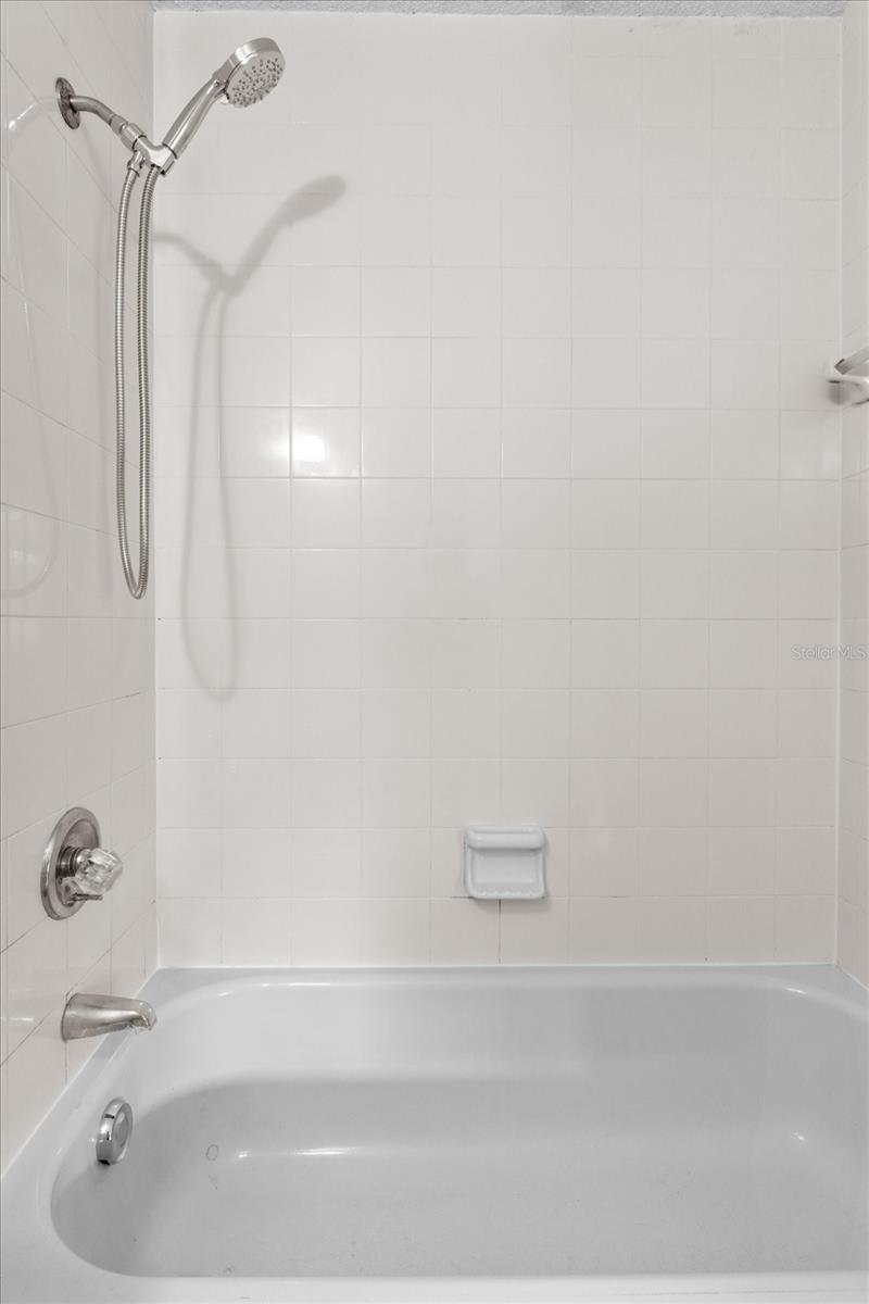Image 15 of 33 For 609 27th Street