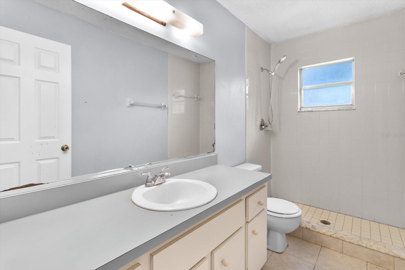 Image 18 of 33 For 609 27th Street