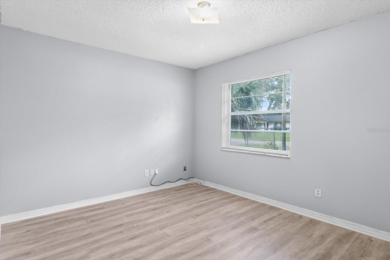 Image 20 of 33 For 609 27th Street