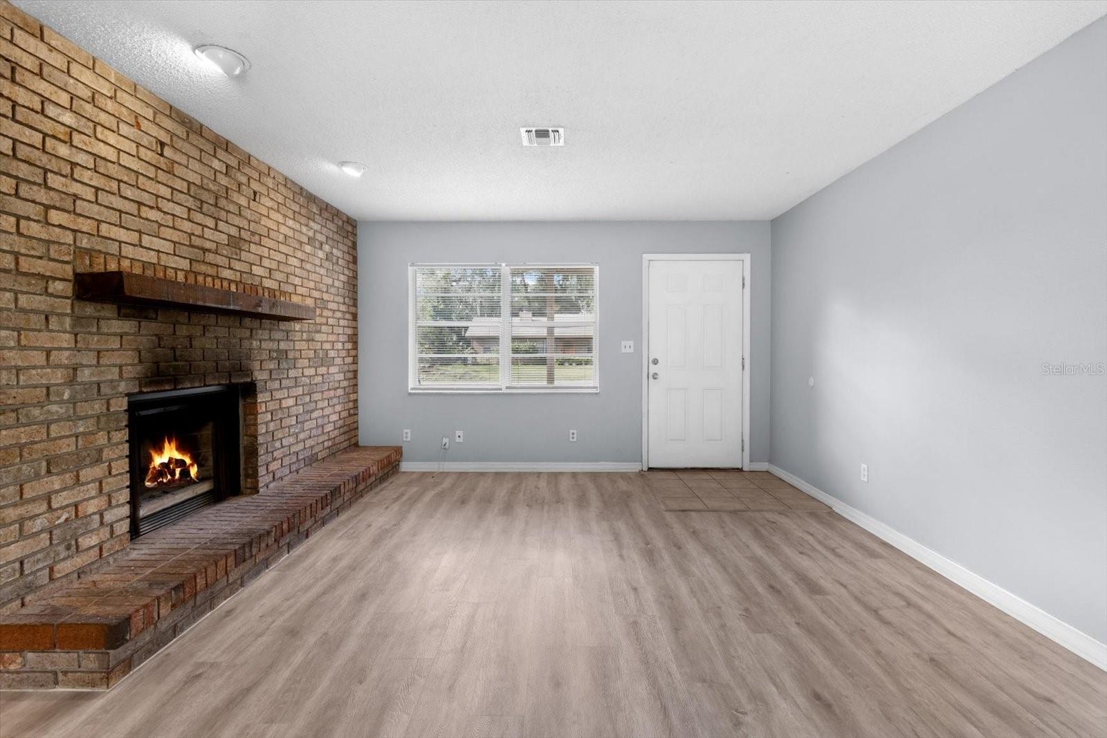 Image 4 of 33 For 609 27th Street