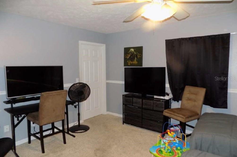 Listing photo id 13 for 2309 30th Place