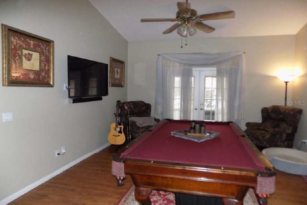 Listing photo id 19 for 2309 30th Place