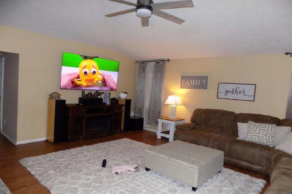 Listing photo id 22 for 2309 30th Place