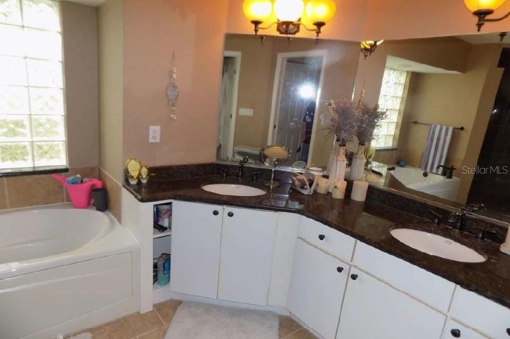 Listing photo id 23 for 2309 30th Place