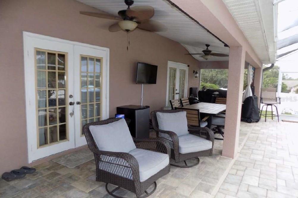 Listing photo id 28 for 2309 30th Place