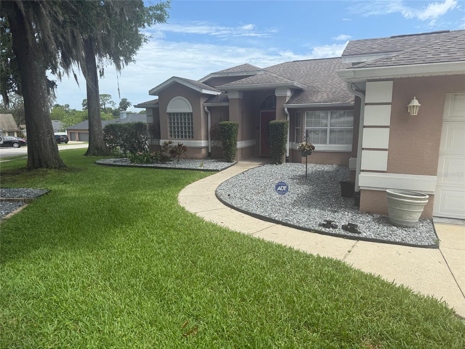 Listing photo id 2 for 2309 30th Place