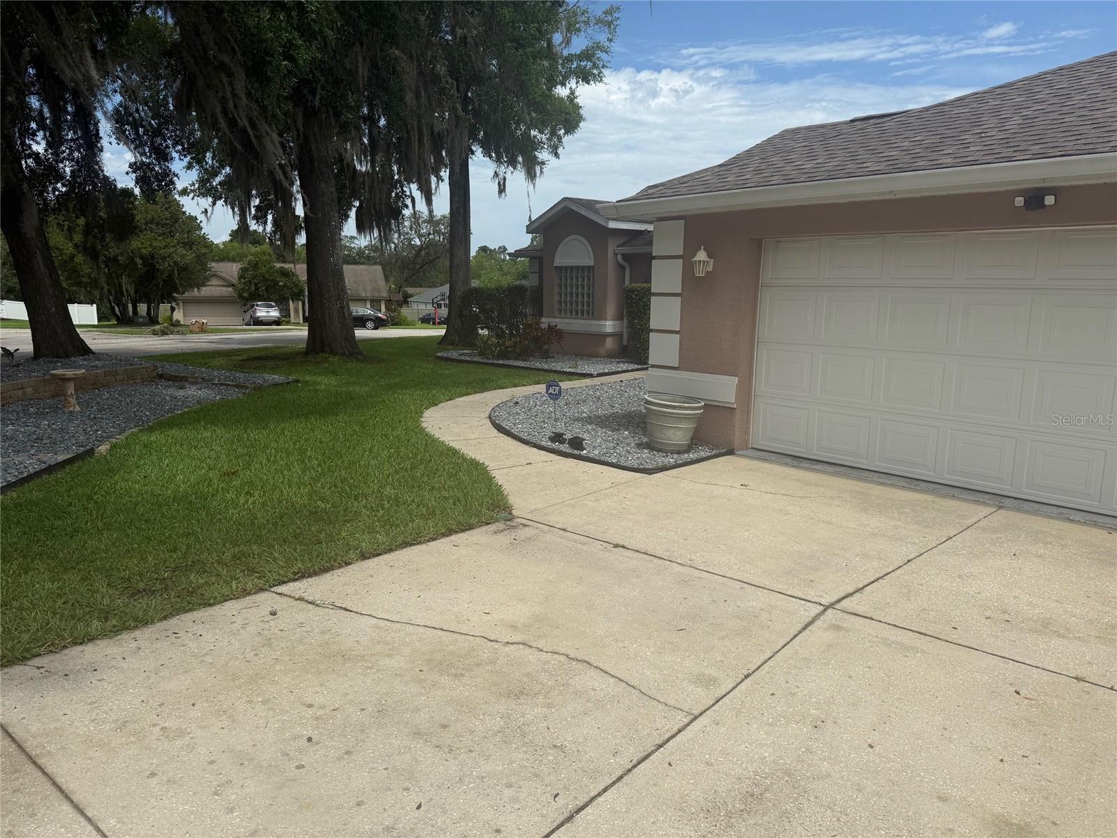 Listing photo id 3 for 2309 30th Place