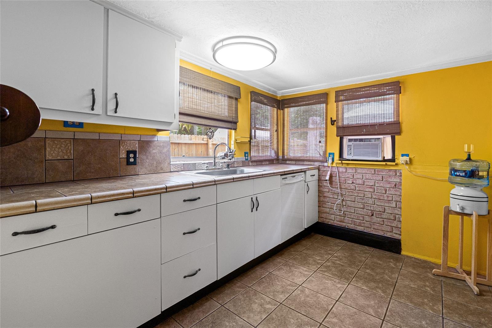 Image 23 of 33 For 11 62nd Street
