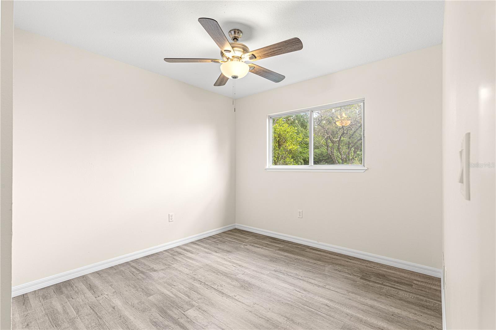 Image 33 of 61 For 7947 107th Place