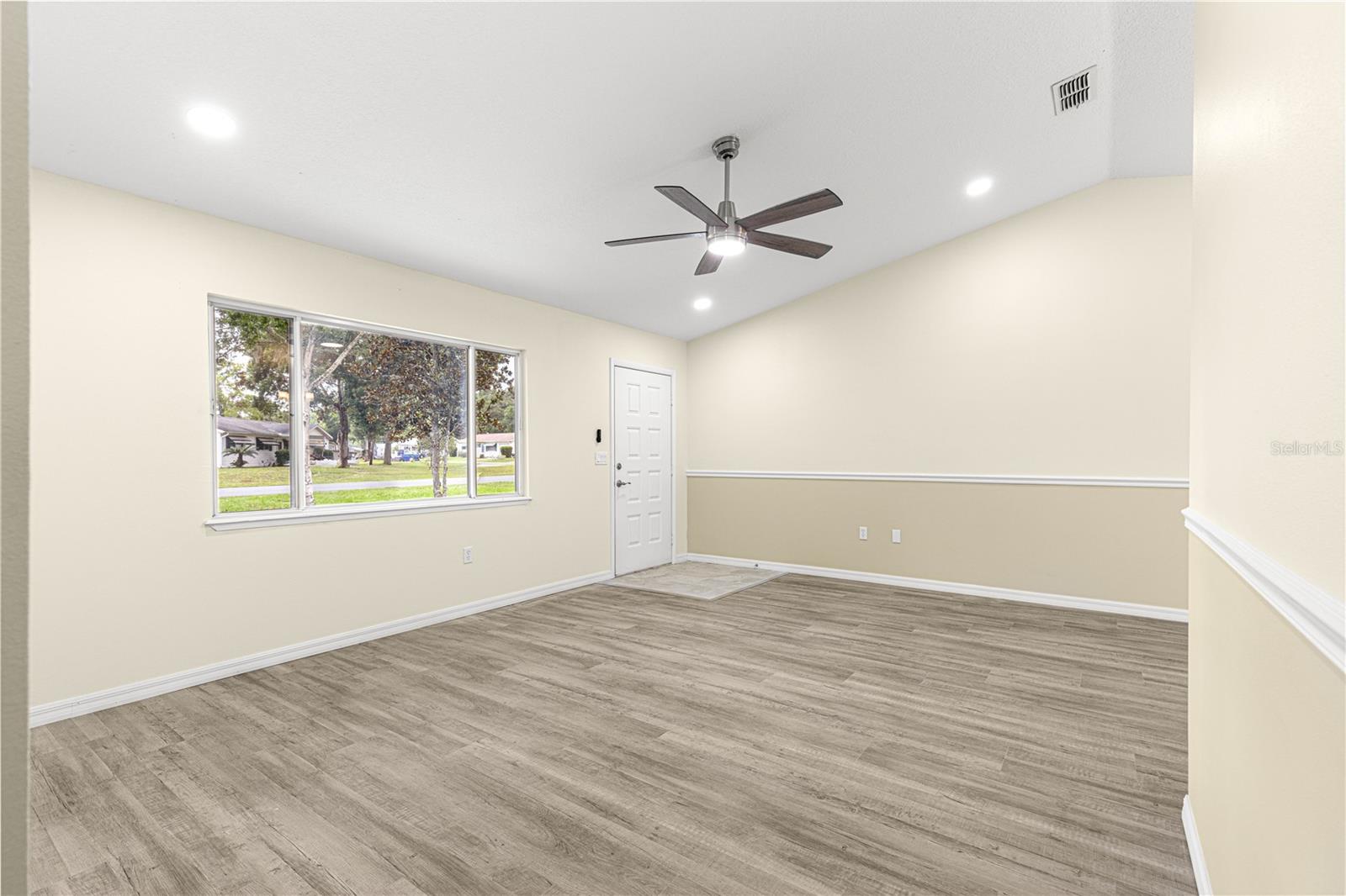 Image 4 of 61 For 7947 107th Place
