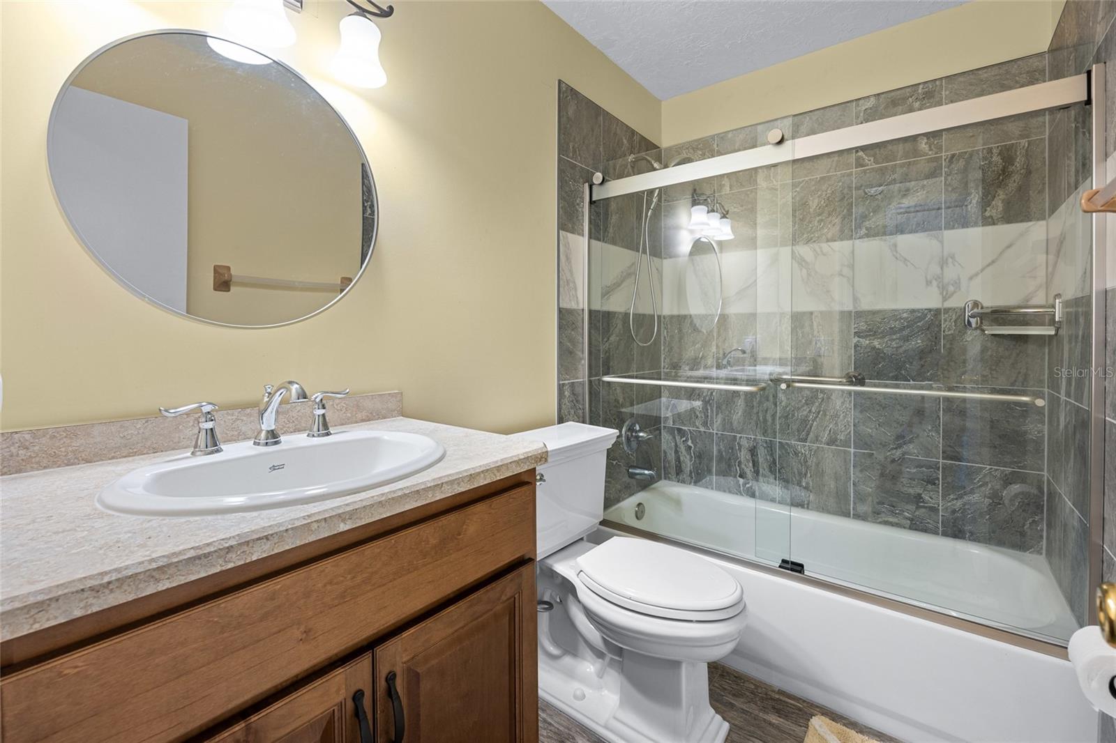 Image 13 of 35 For 5002 33rd Terrace