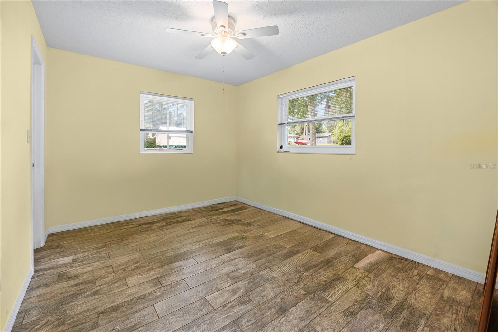 Image 14 of 35 For 5002 33rd Terrace