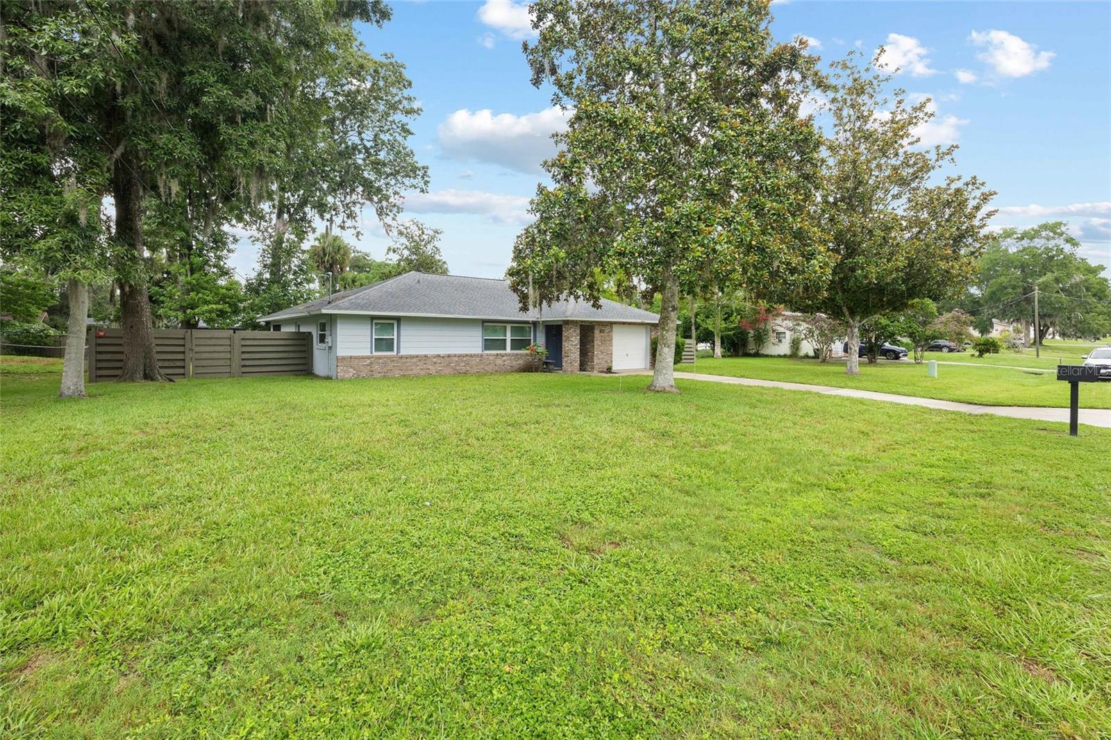 Image 5 of 35 For 5002 33rd Terrace
