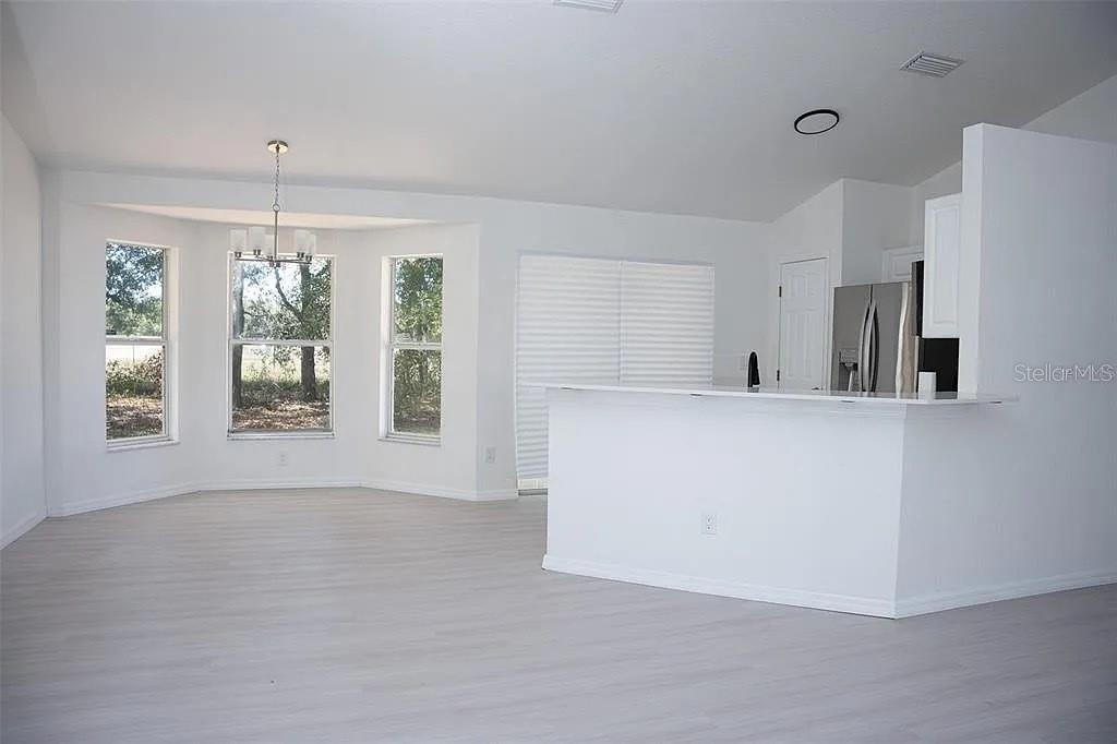 Image 13 of 22 For 13700 48th Court