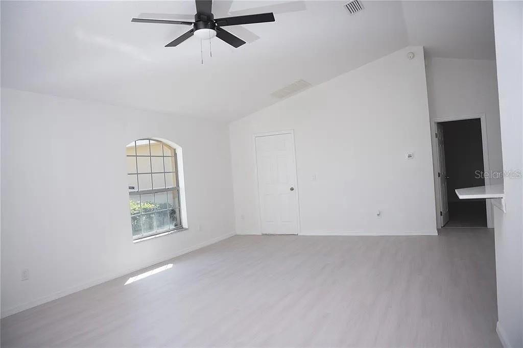 Image 15 of 22 For 13700 48th Court