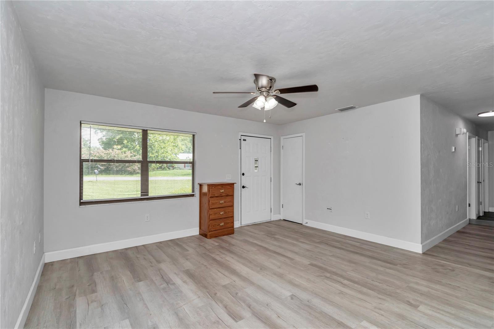 Image 8 of 23 For 16550 26 Place